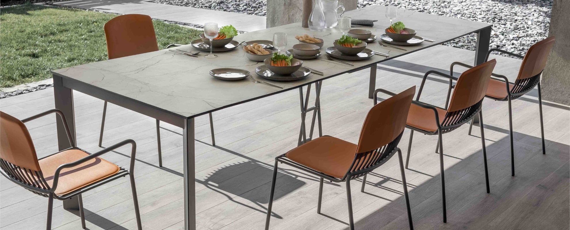 Outdoor-furniture-Spaceman-balcony-dining-table