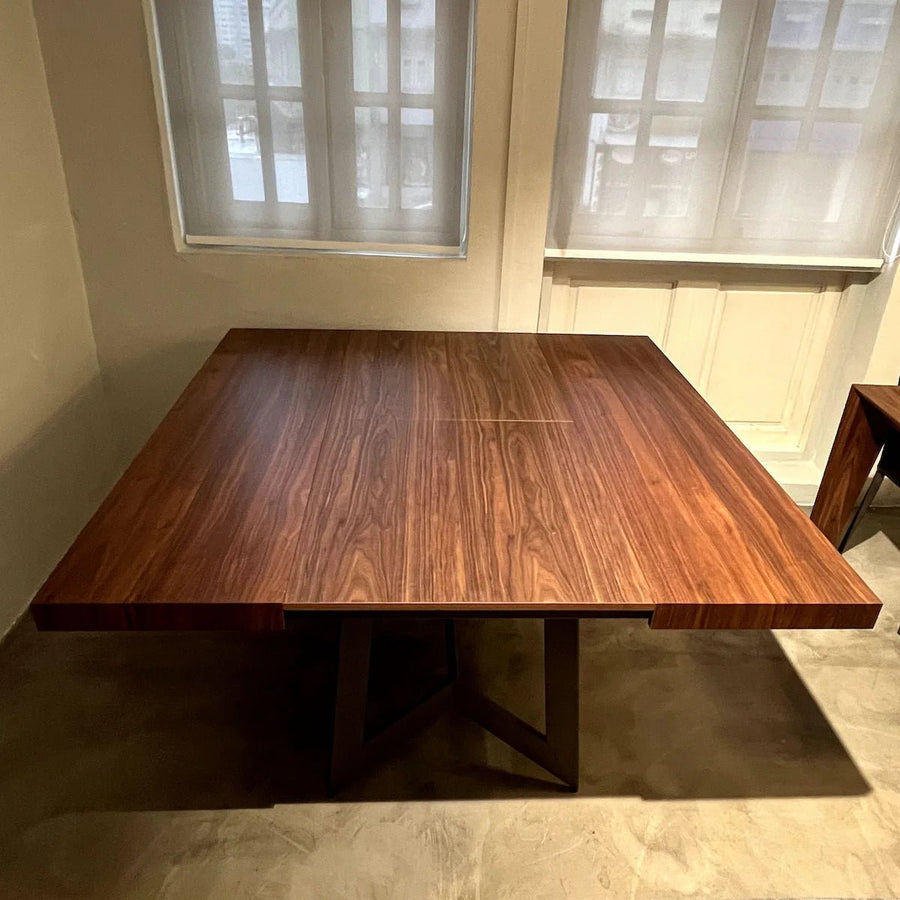 Dining table - Piazza - Dining Table Extends From Rectangular To Square ~ EX - DISPLAY 15% OFF - Spaceman