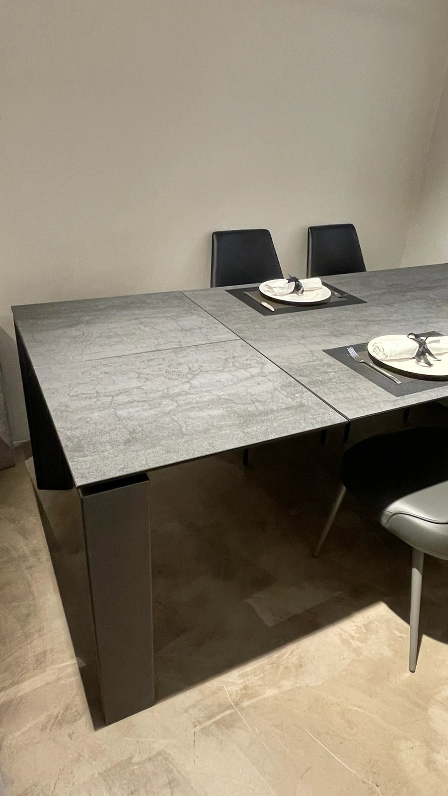  - EX - DISPLAY Valiant - Ceramic Extending Dining Table 15% OFF - Spaceman