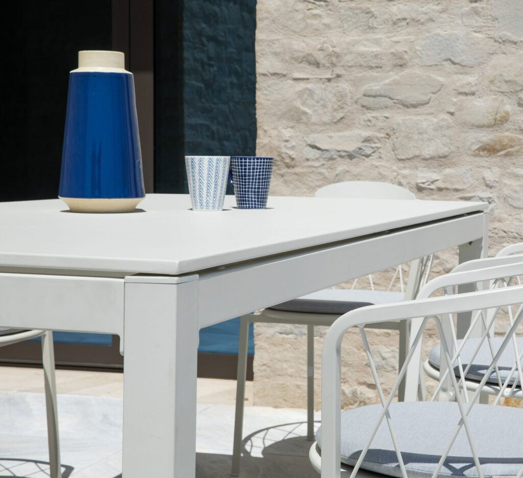 Outdoor - Hefty - Extendable Outdoor Dining Table - Spaceman